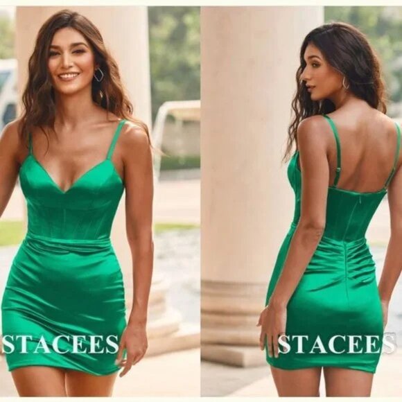 Sheath/Column V Neck Short/Mini Silk like Satin Homecoming Dress with Pleated - Picture 1 of 1